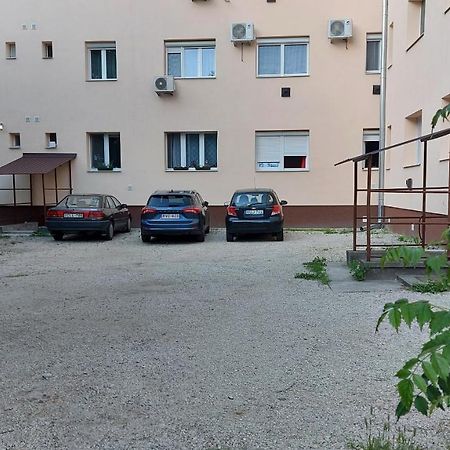 Ancsi Apartmant Kecskemet Luaran gambar
