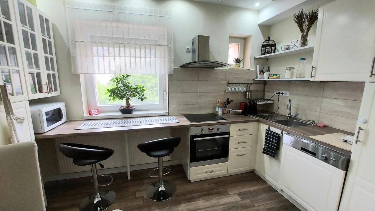 Ancsi Apartmant Kecskemet Luaran gambar